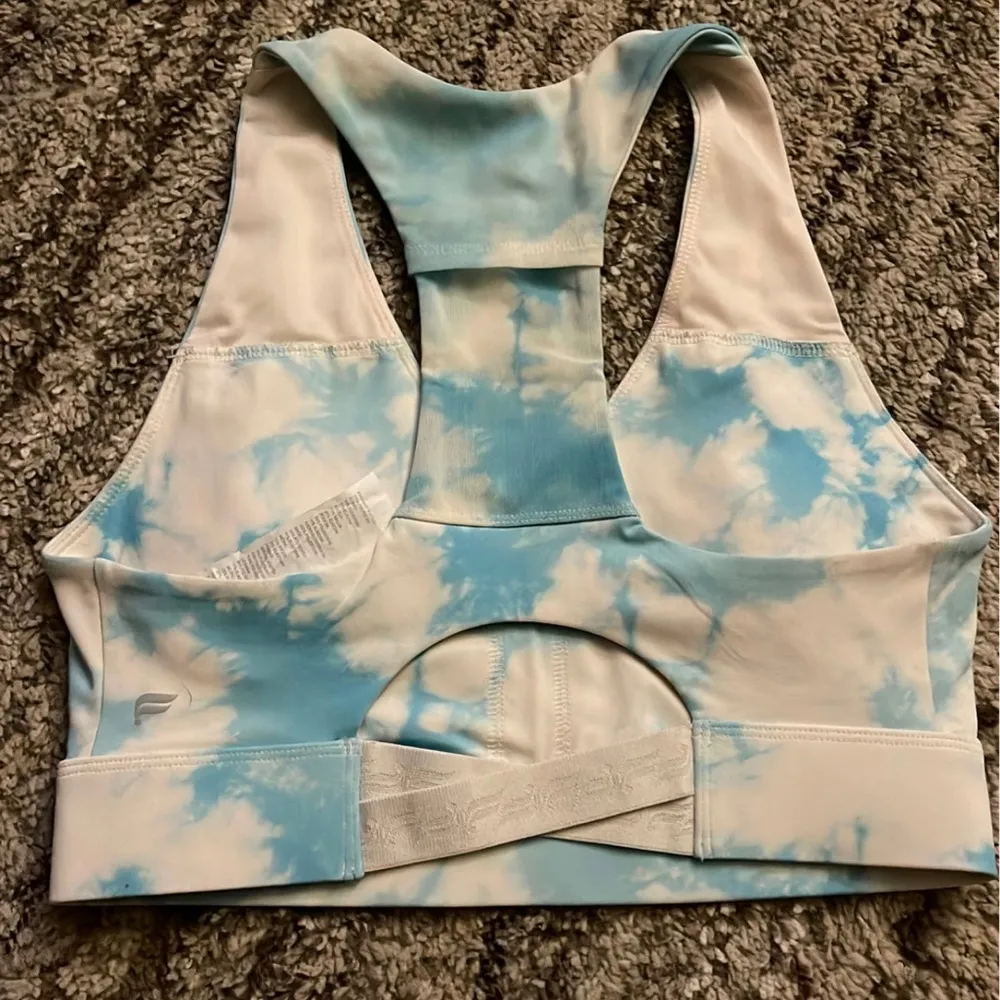 Fabletics sports bra, size small - Image 2