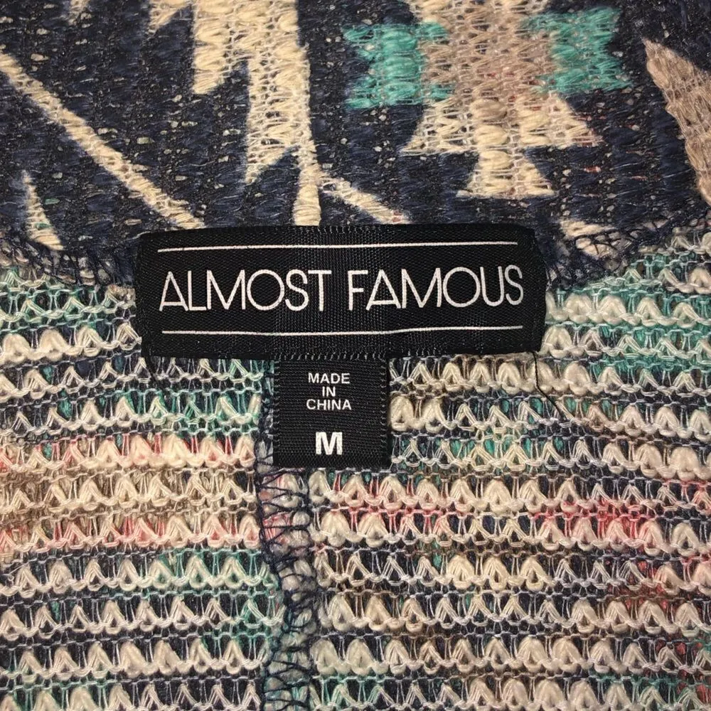 💕5️⃣ Almost famous Aztec western print 3 1/4 sleeves size Medium - Image 3