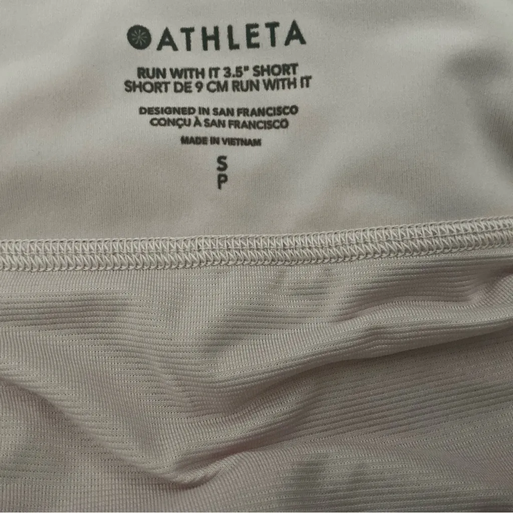 Athleta run with it 3.5” athletic running shorts pink size small - Image 4