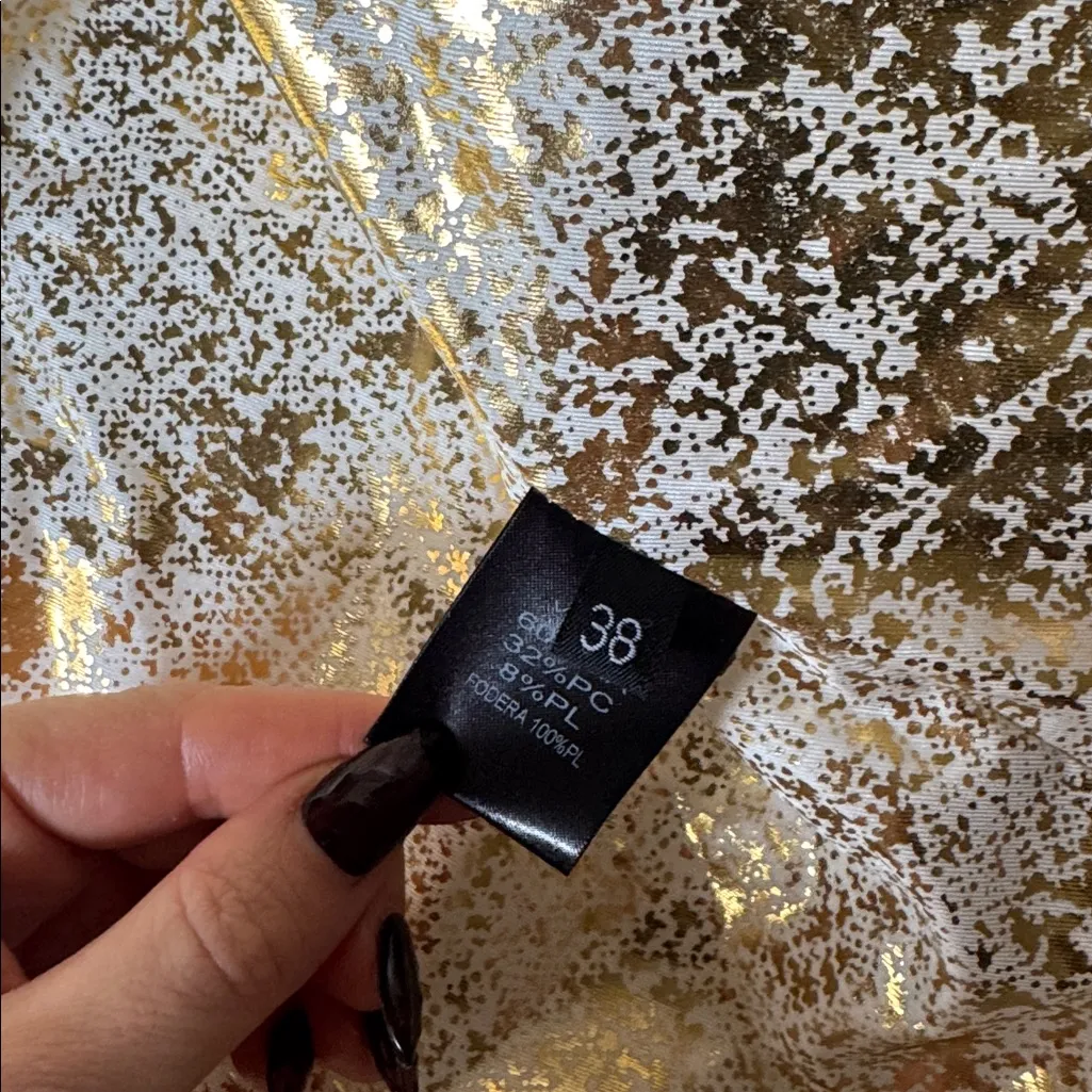 Luxurious White Fluffy Coat Size undefined - Image 3