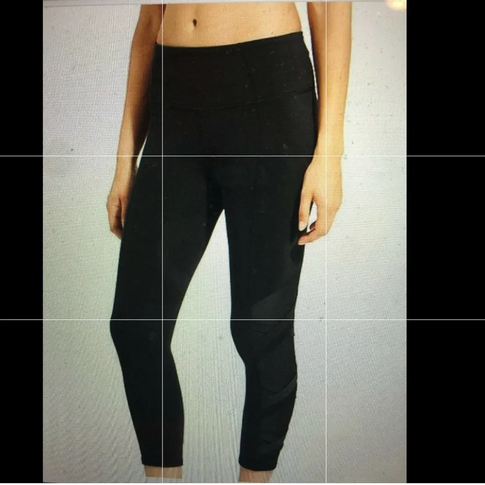 Athleta Women’s High Rise Chaturanga Capri Black Yoga Tight Pilayo Legging S T - Image 3