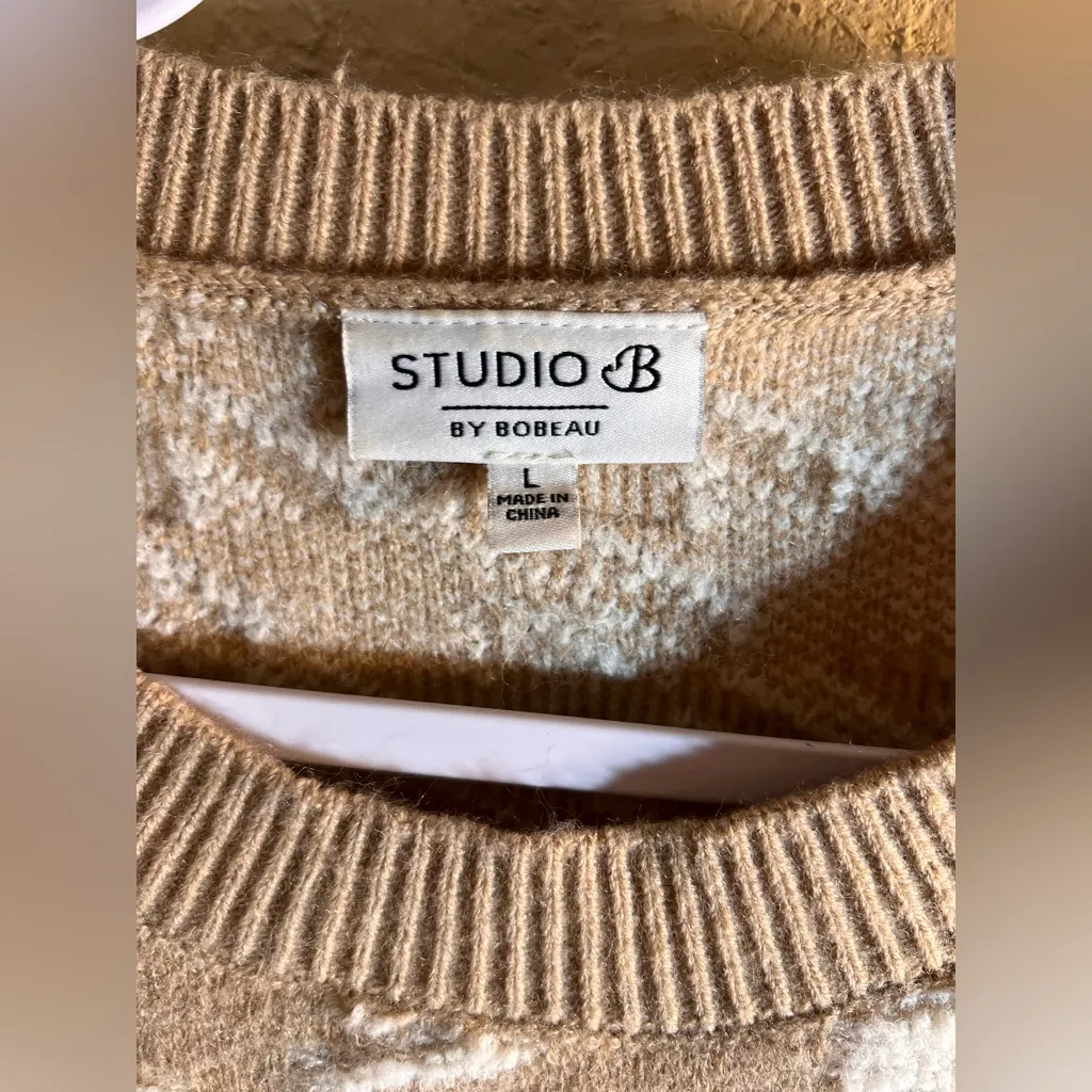 Bobeau Tan Patterned Crew Neck Sweater LG cabincore - Image 2