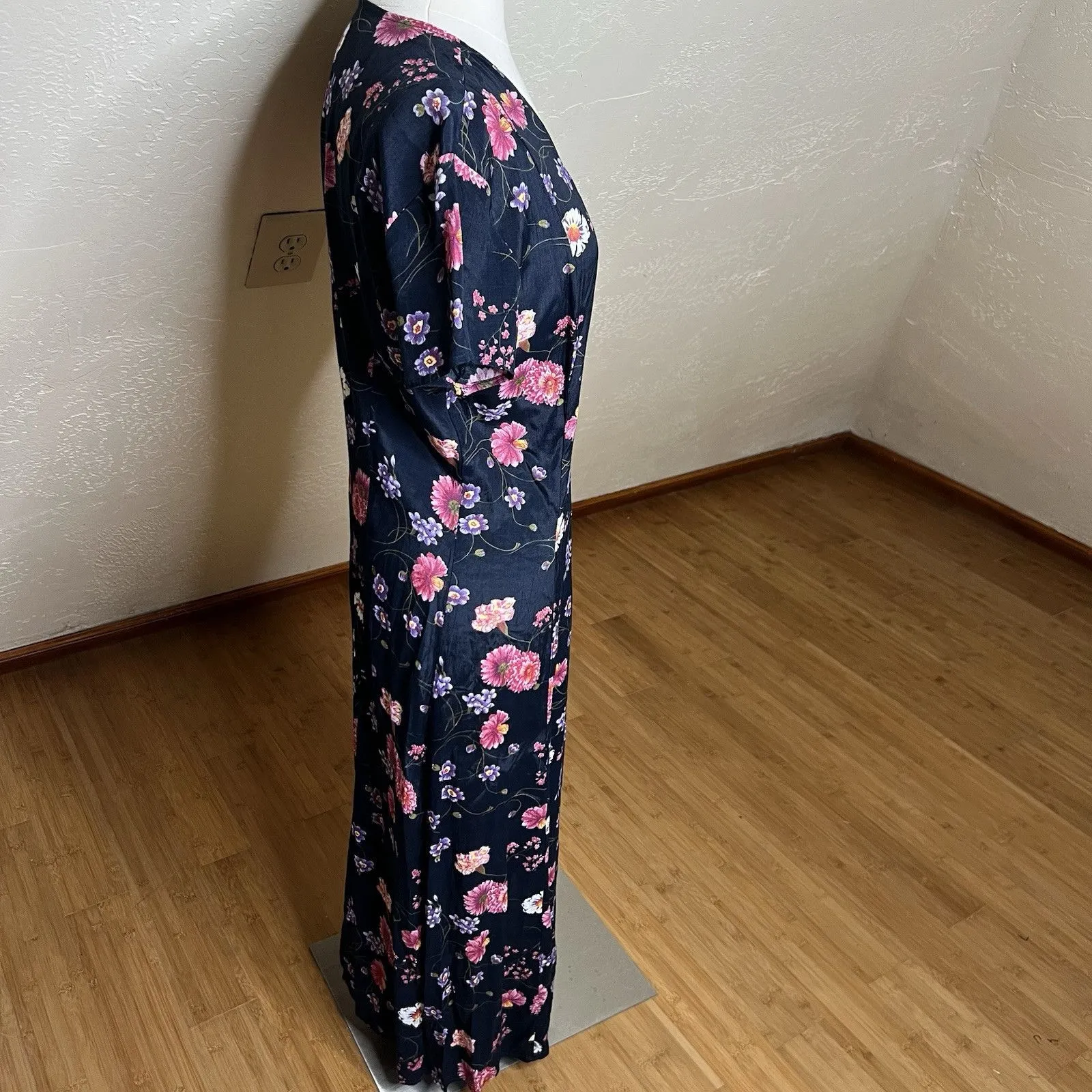 Vintage Sostanza Wrap Dress Womens Medium Dark Blue Floral Midi Short Sleeve - Image 6