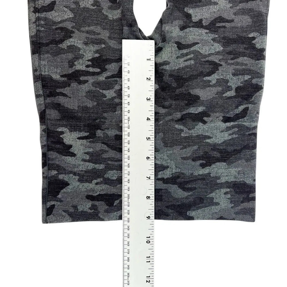 Spanx Look At Me Now Grey Heather Camo Seamless Leggings Size Small - Image 5