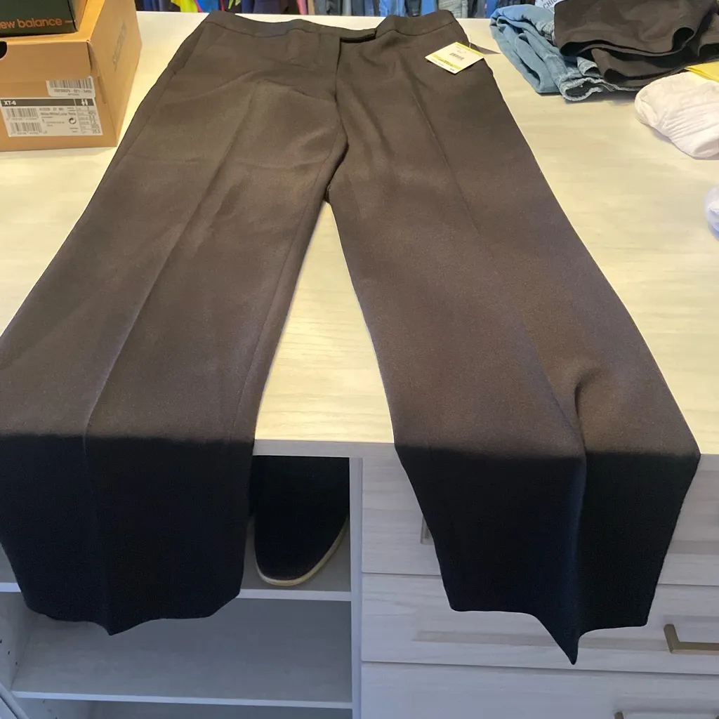 Kasper  Women's Black Trousers - Image 8