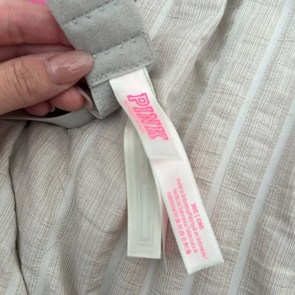 Pink Victoria secret bra - Image 5