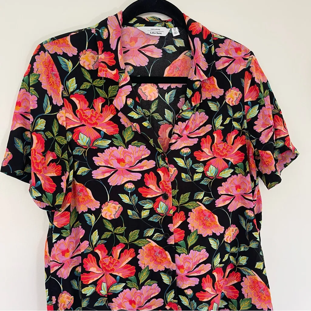 Paris Atelier & Other Stories Peony Button Up Shirt Short Sleeve Women’s Size 8‎ Pink - Image 4