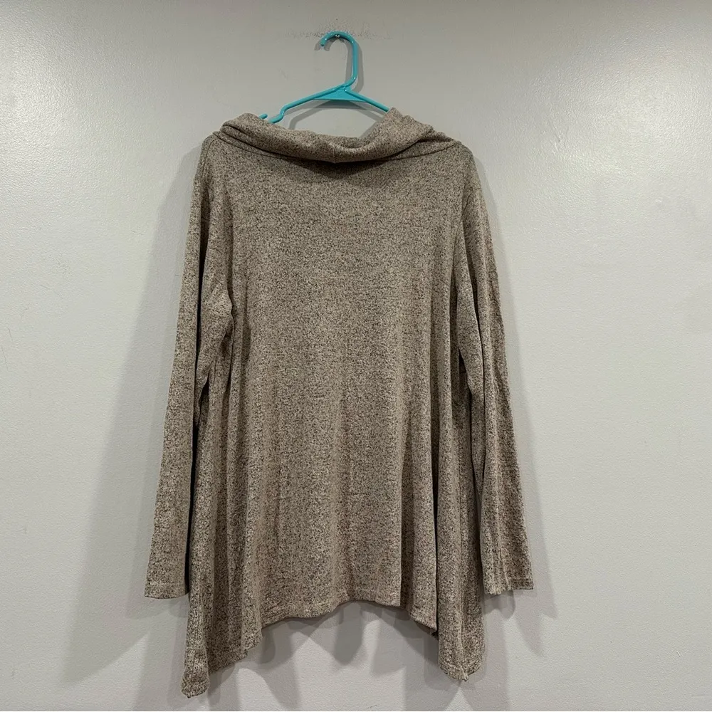 Forgotten Grace Gray Asymmetrical Hem Cowlneck Sweater Medium M - Image 4