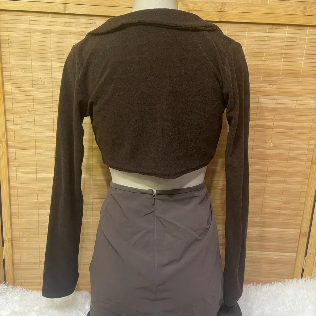 PrettyLittleThings terrycloth chocolate brown twist crop top woman’s size 2 - Image 3