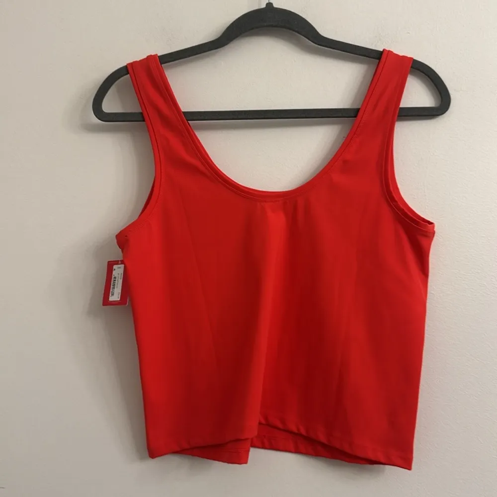 SPANX get moving fitted tank red sz L - Image 4
