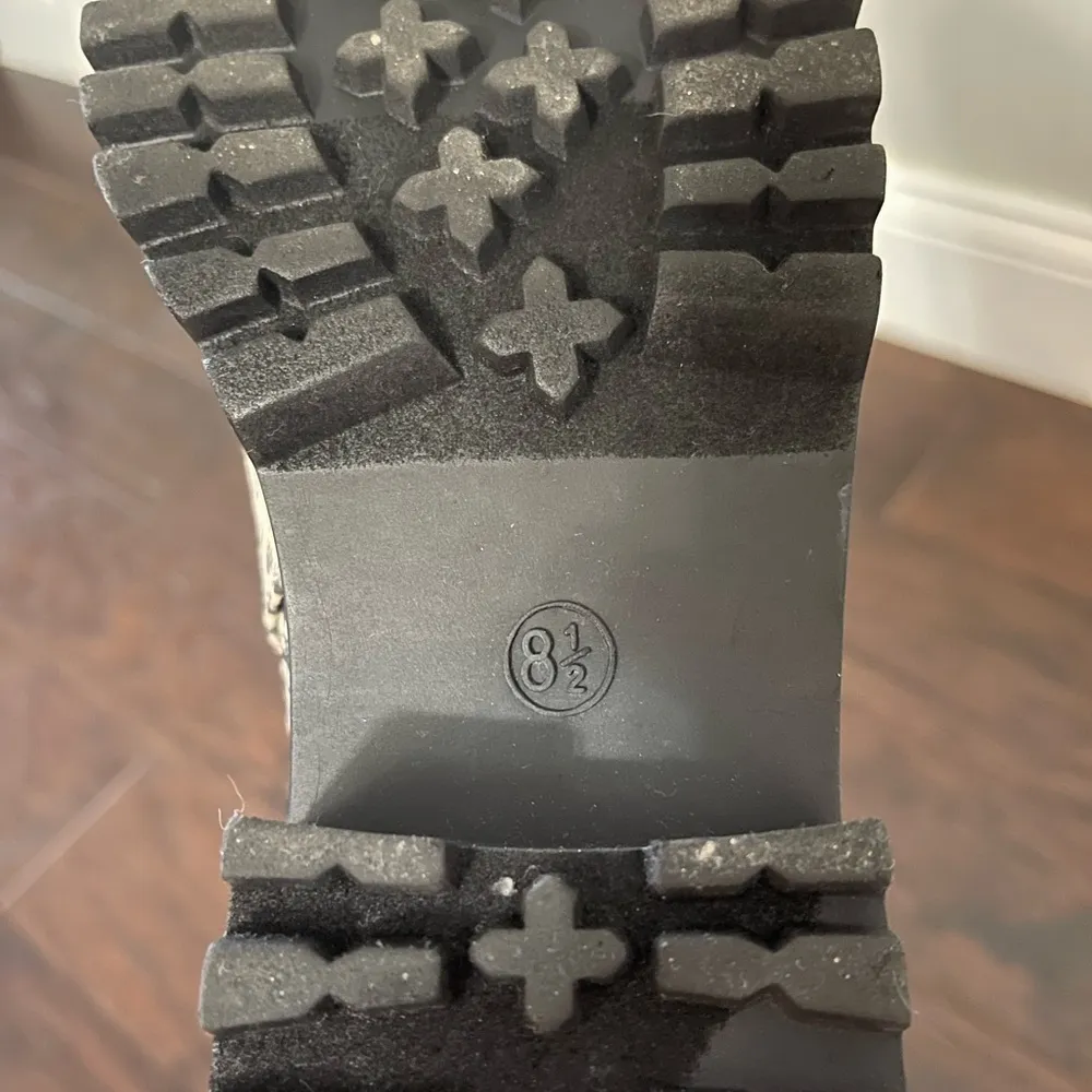 Target snakeskin booties Size 8.5 - Image 3