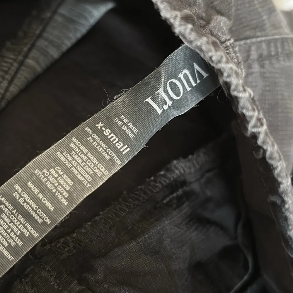 Vuori Ripstop Camo Black Shorts size x-small - Image 2