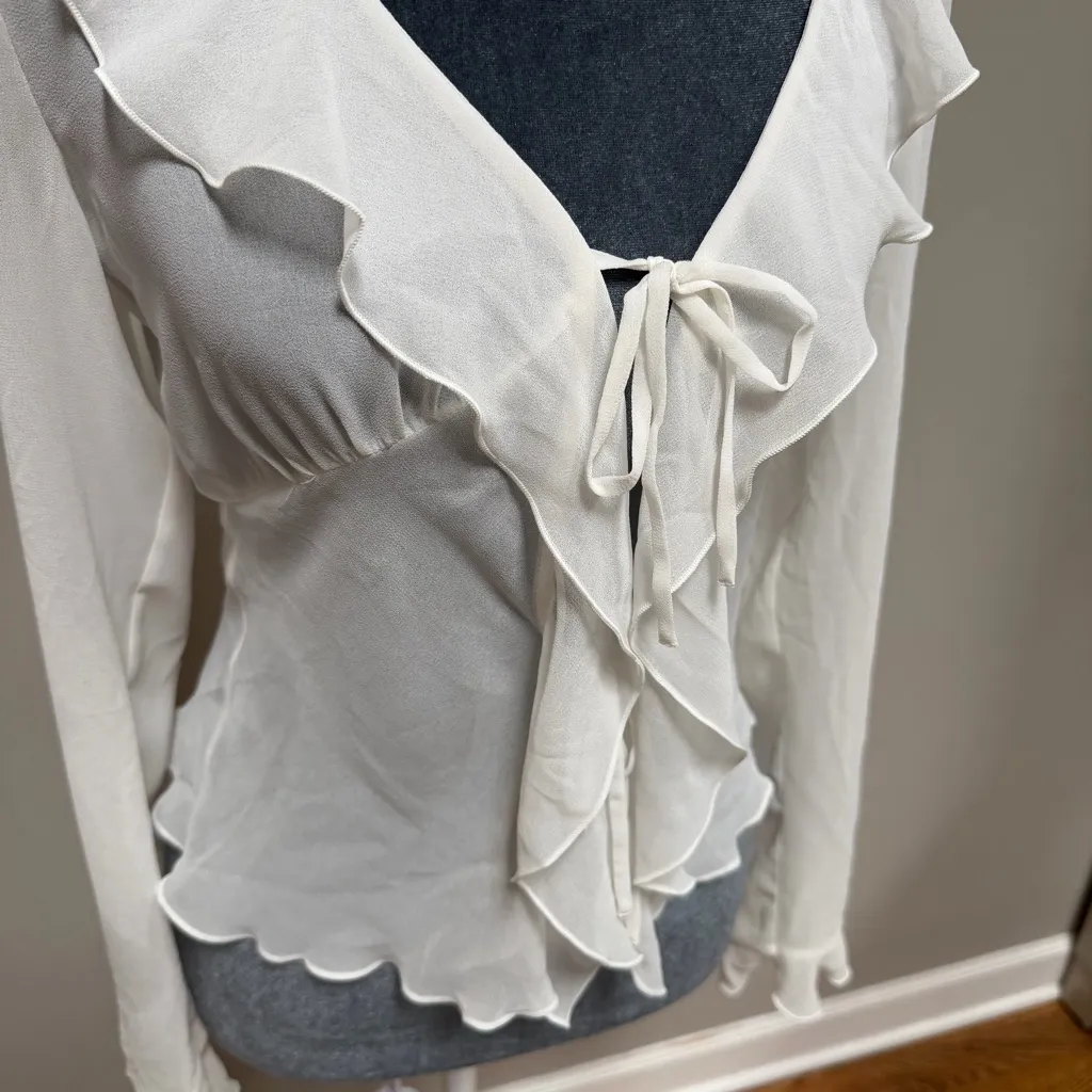 New Aritzia Wilfred ivory white ruffle sleeved tie front Frenchy blouse XS - Image 2