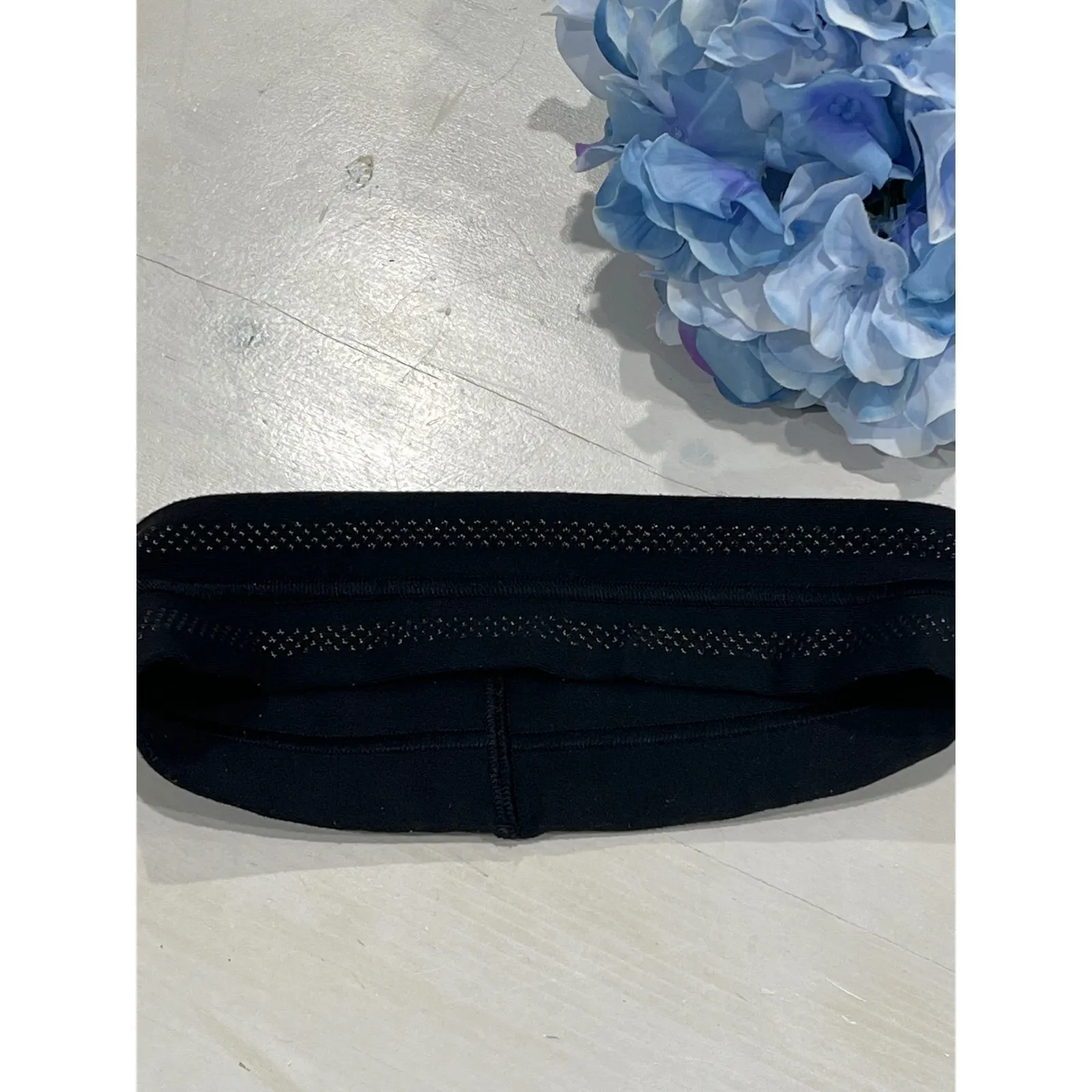 Lululemon‎ Headband Black Athletic Yoga Running Hair Accessory O/S - Image 4