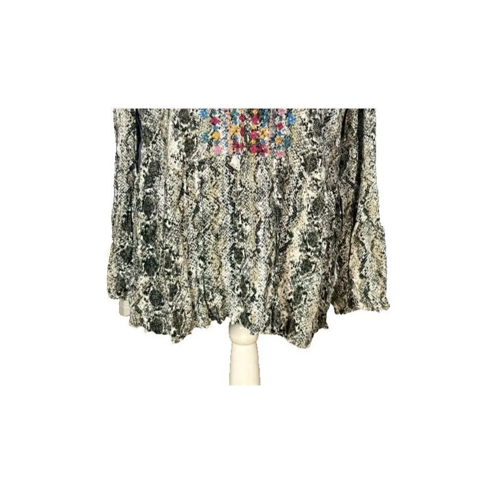 Savanna Jane Top Size 2X Black Long Sleeve Floral Animal Print Boho Embroidered - Image 4
