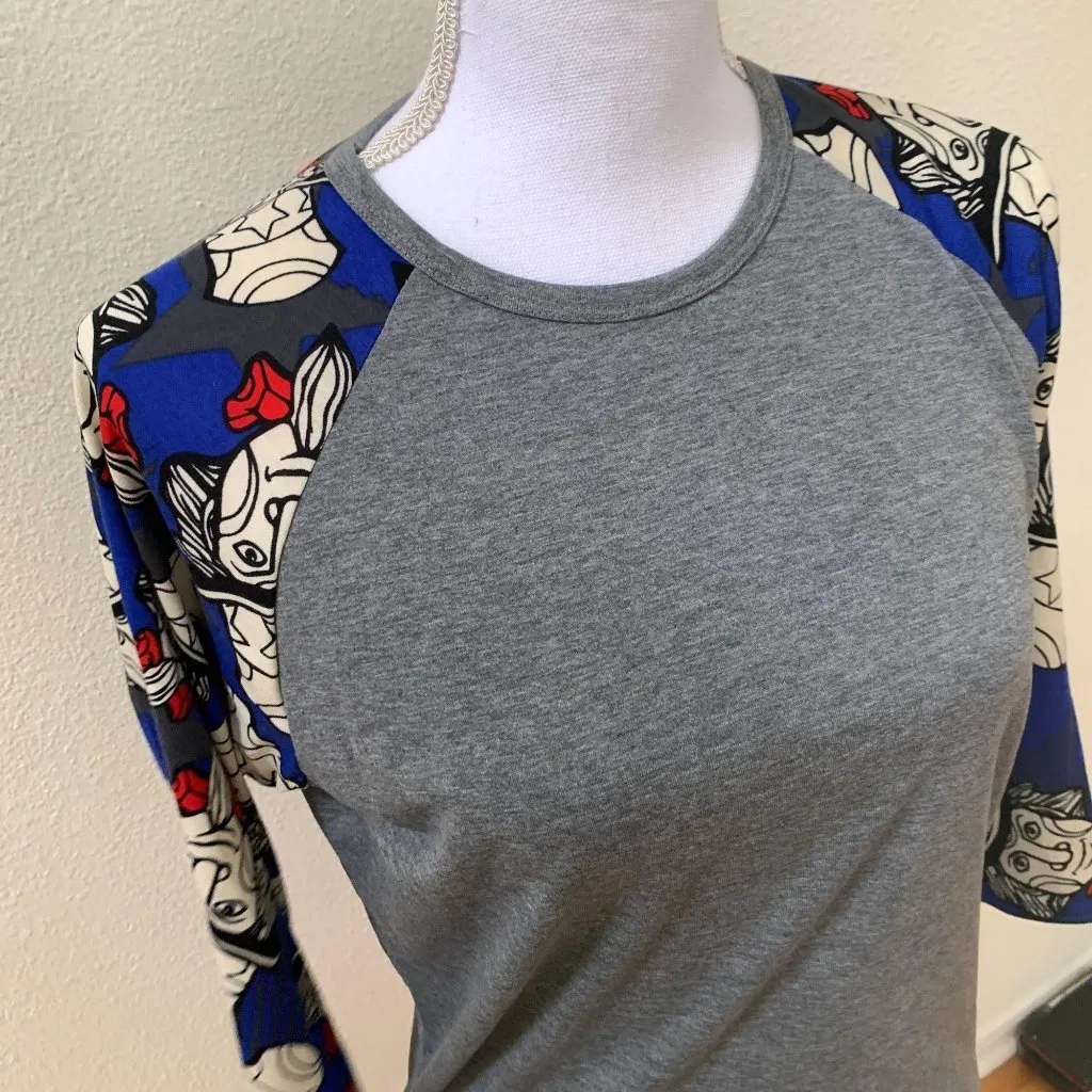 LuLaRoe Randy S Gray Shirt With Patriotic Raglan Sleeves Featuring Uncle Sam & R - Image 2