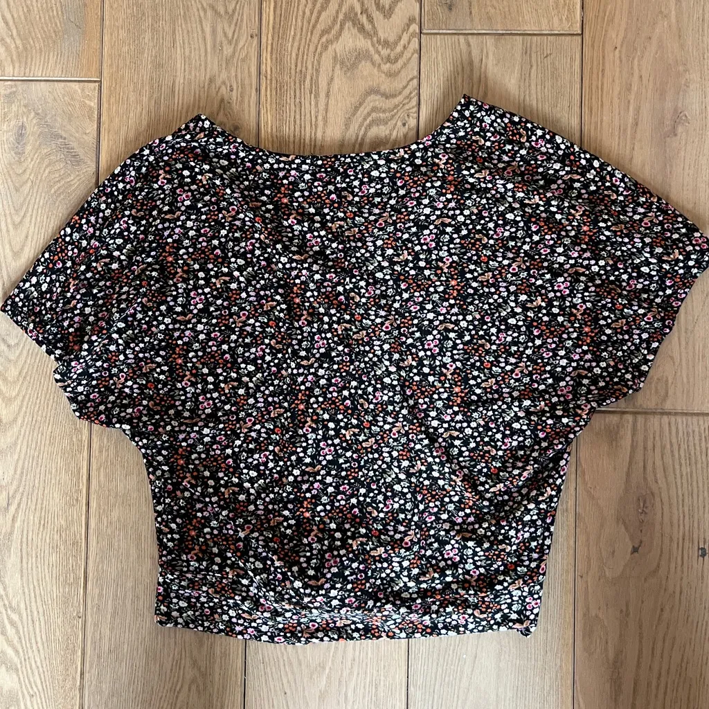 Macy’s Black Tape Floral - Image 4