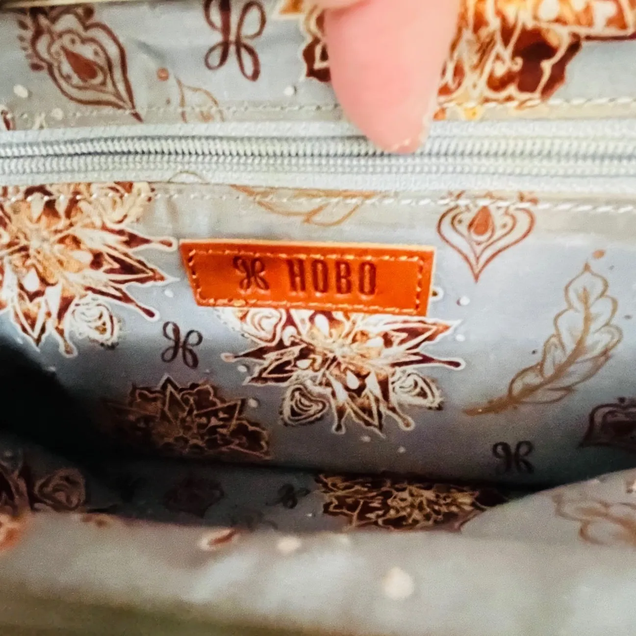 Hobo International Lauren Suede Clutch Wallet Brown Leather Floral Lining Tan - Image 9