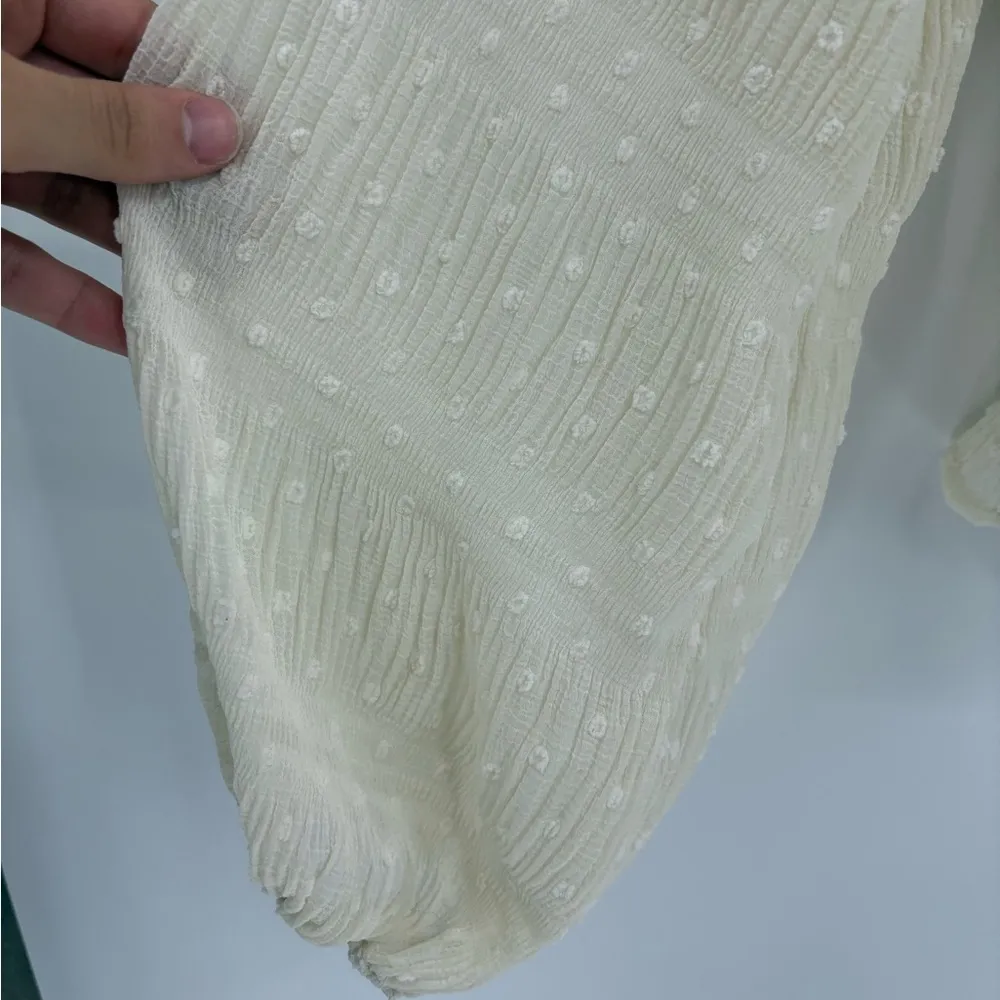 Line and dot revolve Kate Chiffon Overlay Top in Ivory blouse size large nwt - Image 8