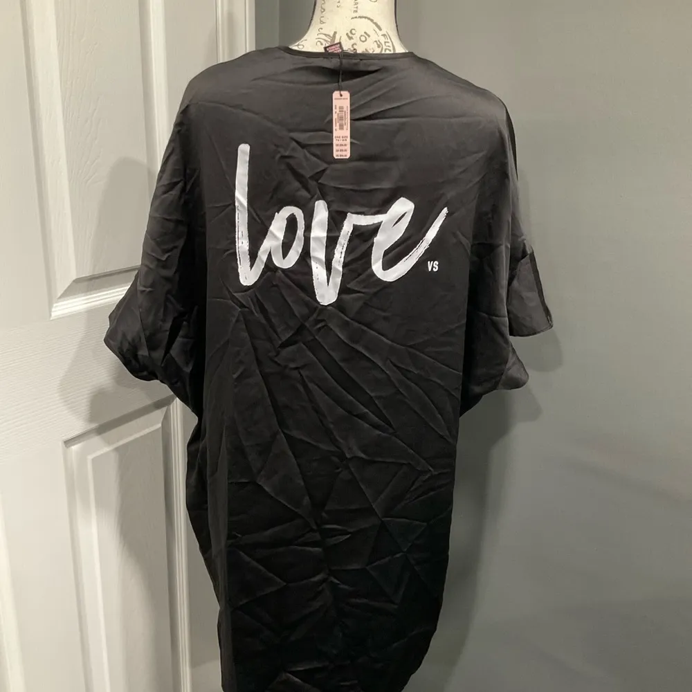 NWT VICTORIAS SECRET LOVE COVER UP - Image 8