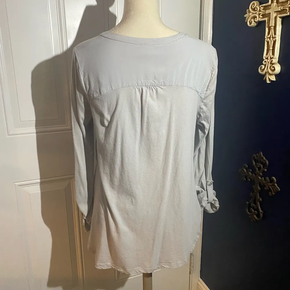 Merona Lightweight Gray 3/4 Sleeve Button Down Blouse - Image 3