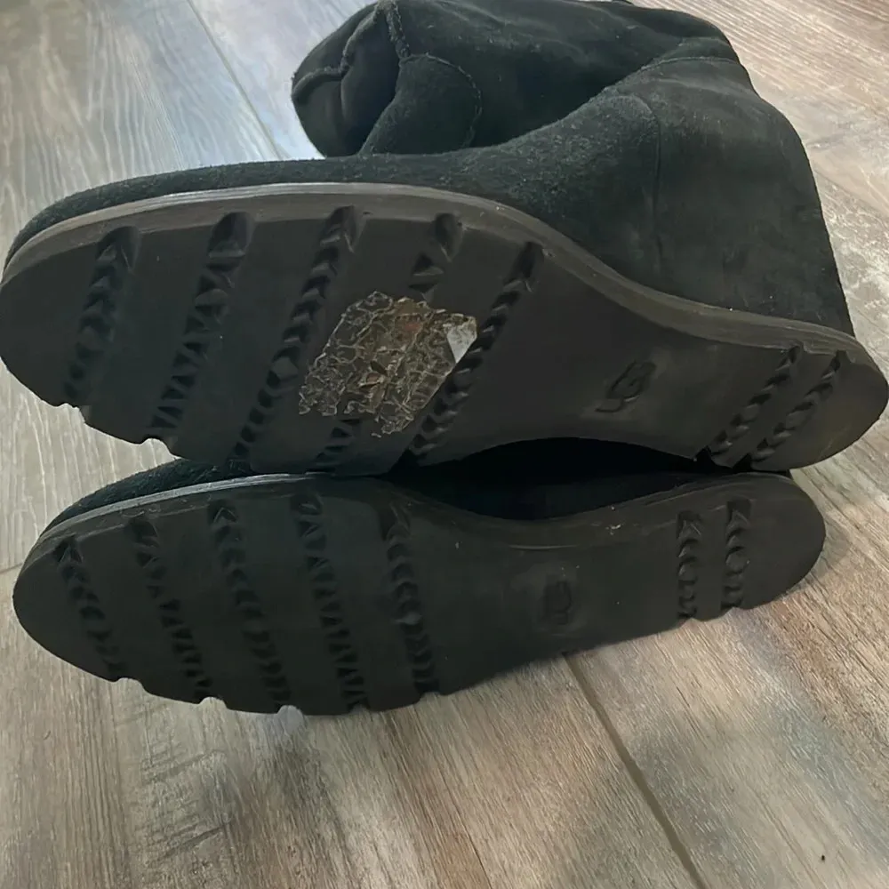 UGG Kyra hidden wedge black suede boots size 9.5 - Image 6