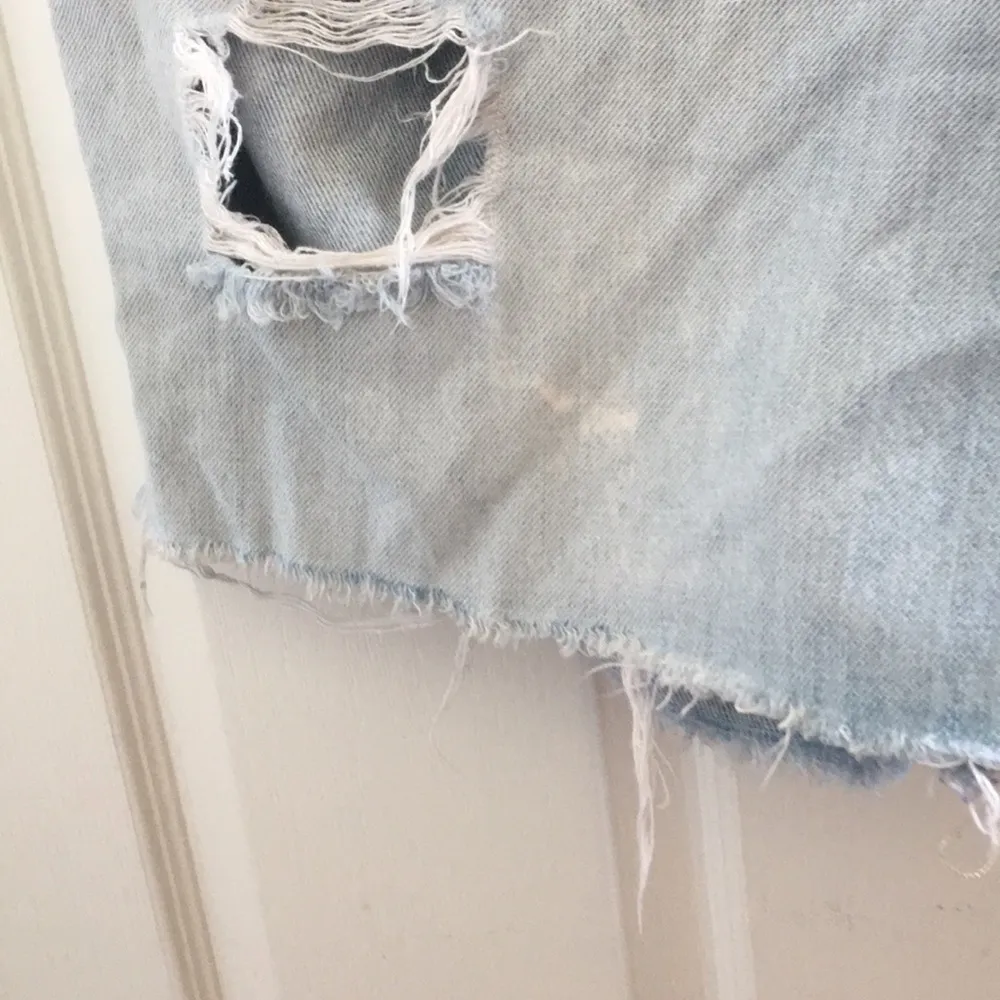 FINAL MARKDOWN Juniors Mossimo distressed shorts (17) Size undefined - Image 2