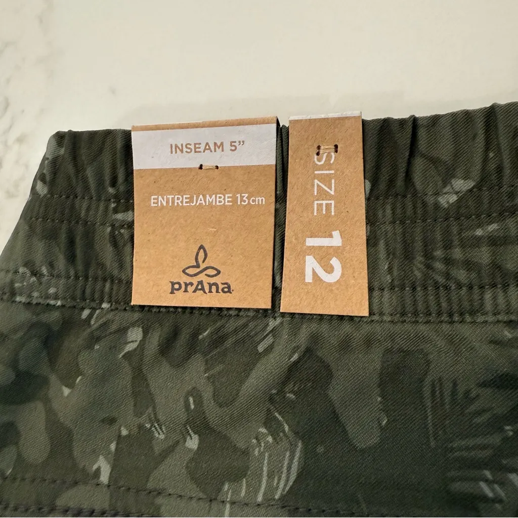 Prana NWT Halle E-Waist Short II 5” Inseam Women’s 12 Dark Green Camo Pockets - Image 9