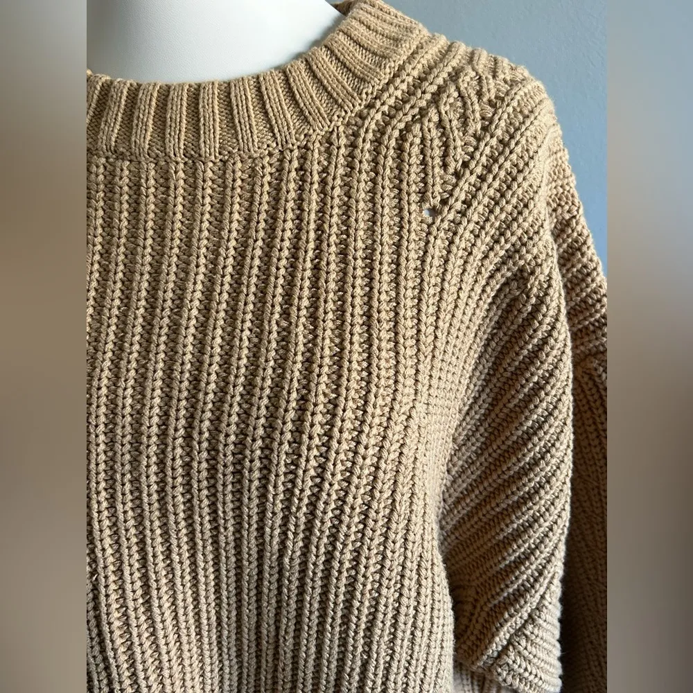 H&M Cozy Heavyweight Camel Knit Sweater | Size: L - Image 3