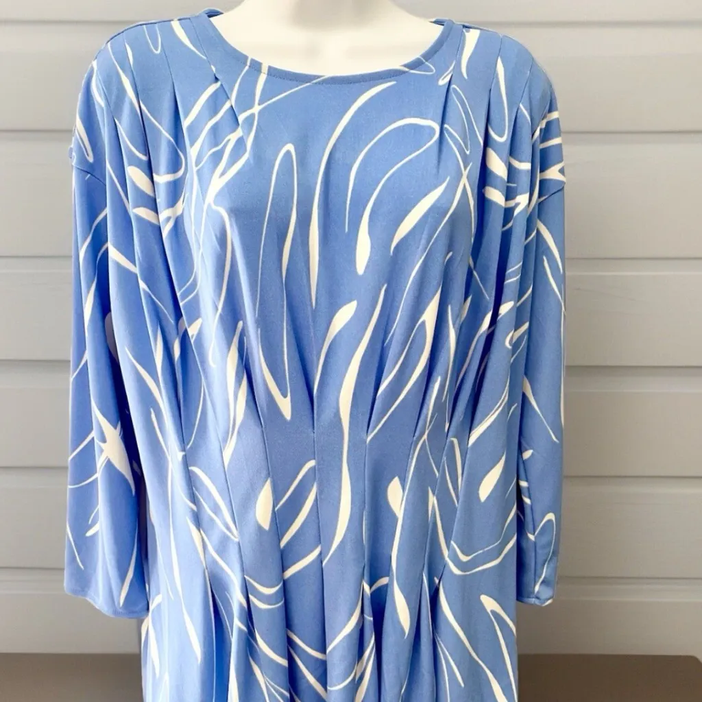 Blue and White Patterned Pleated Size L - Image 8