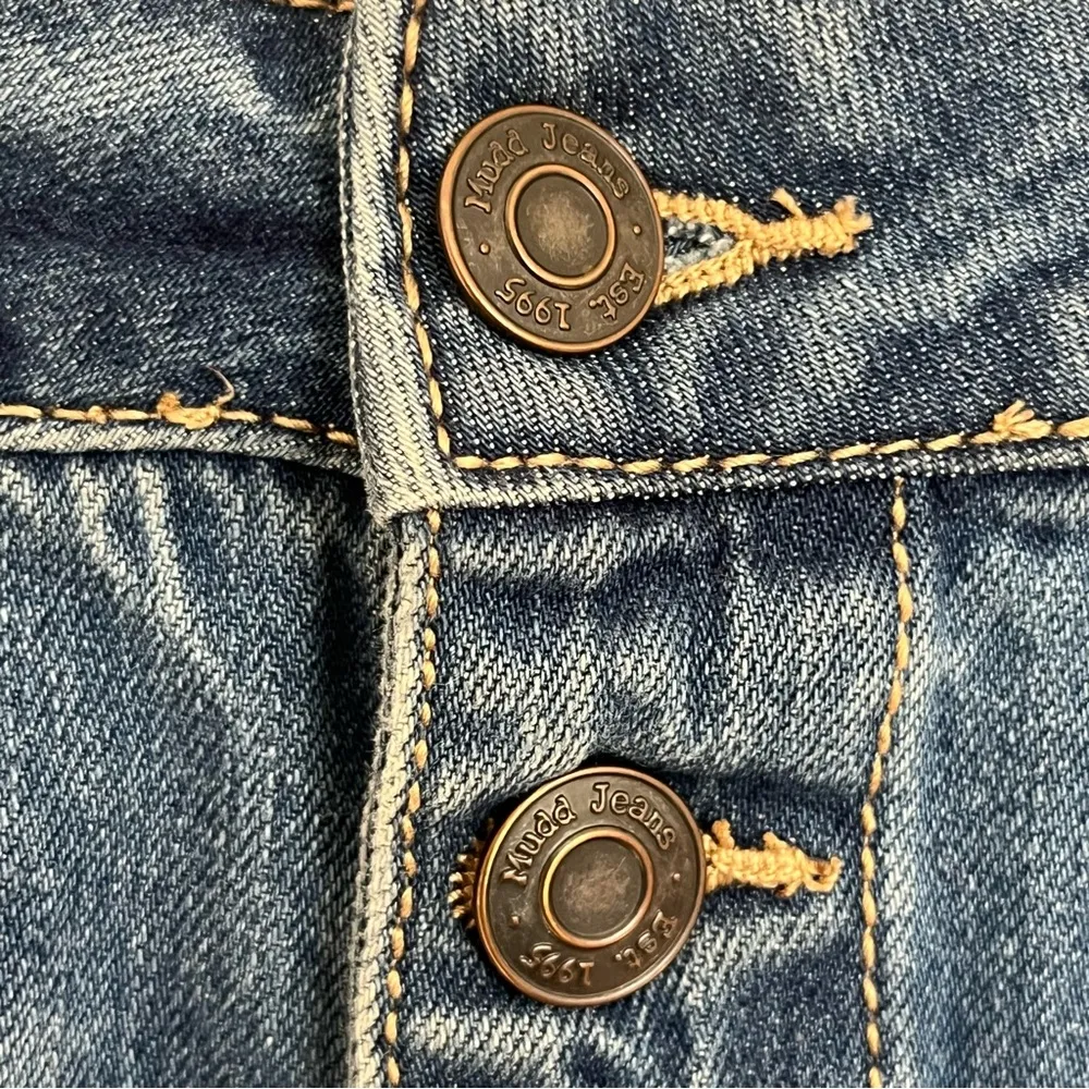 Mudd‎ Jeans Skirt Size 5 Womens Juniors Button Fly Distressed Blue Denim - Image 3