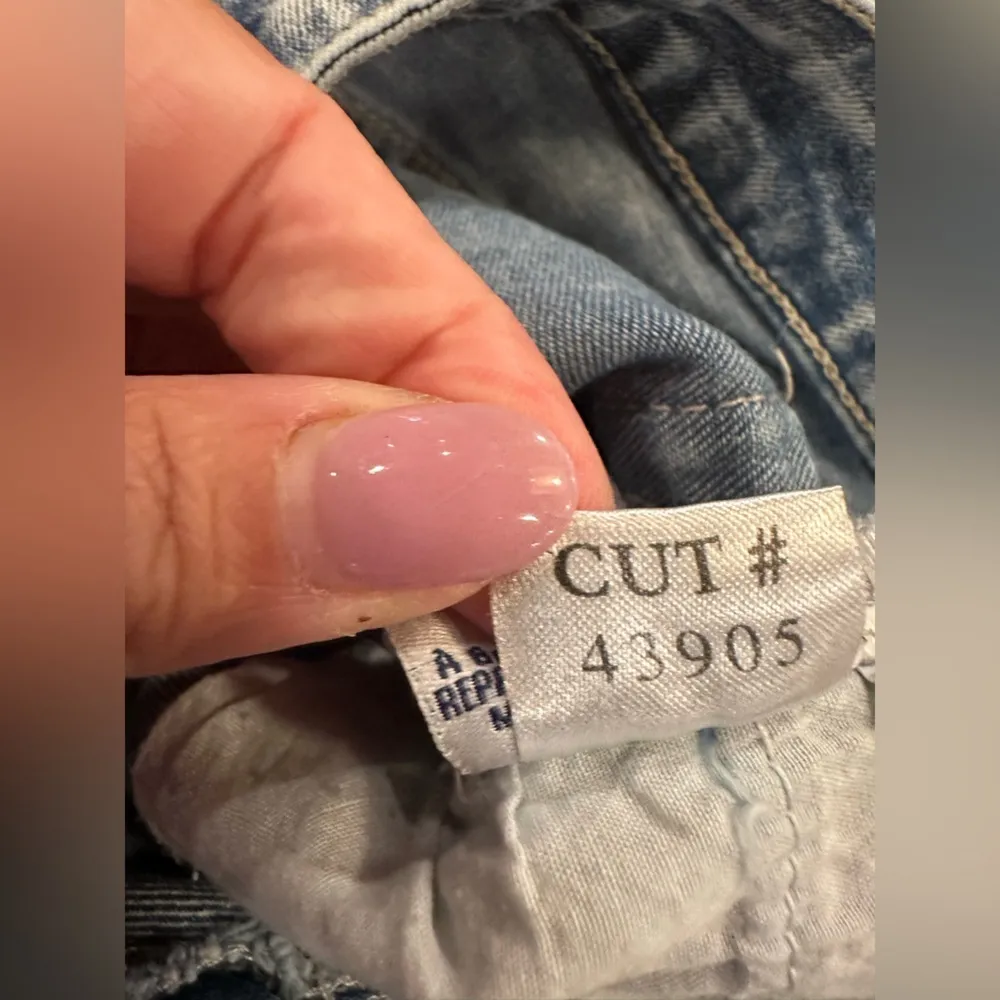 Euc Kinsley YMI High Rise Jean ankle cut style 43905 distressed jeans - Image 7