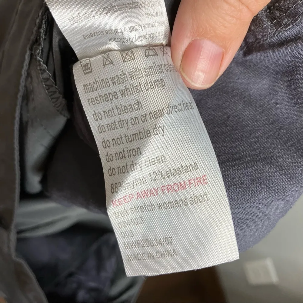 Mountain‎ Warehouse dark gray shorts size 12 - Image 8