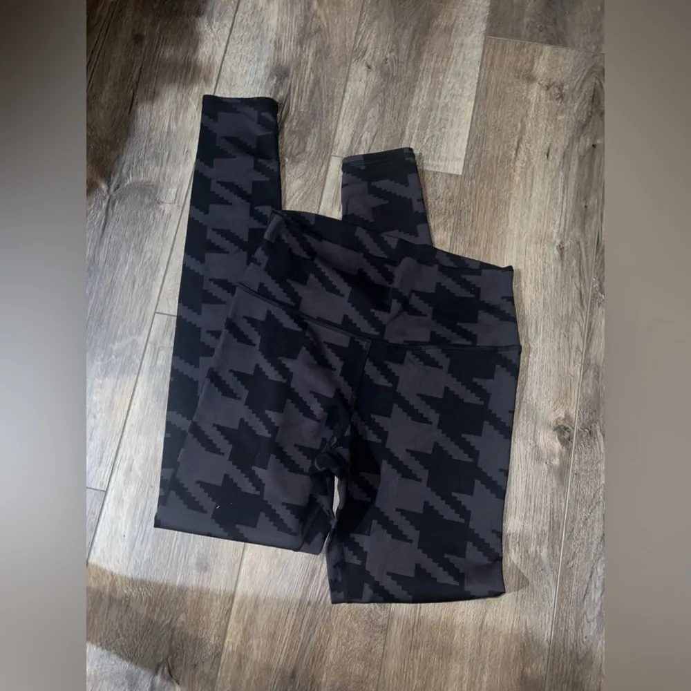 High-Waisted Legging - Image 4