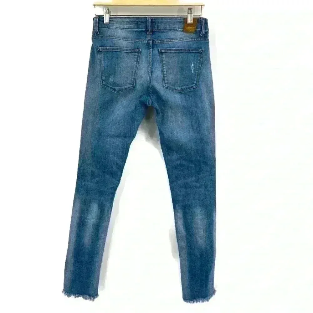 Zara Z1975 Women's Blue Denim Mid Rise Raw Hem Distressed Jeans Size 6‎ - Image 2