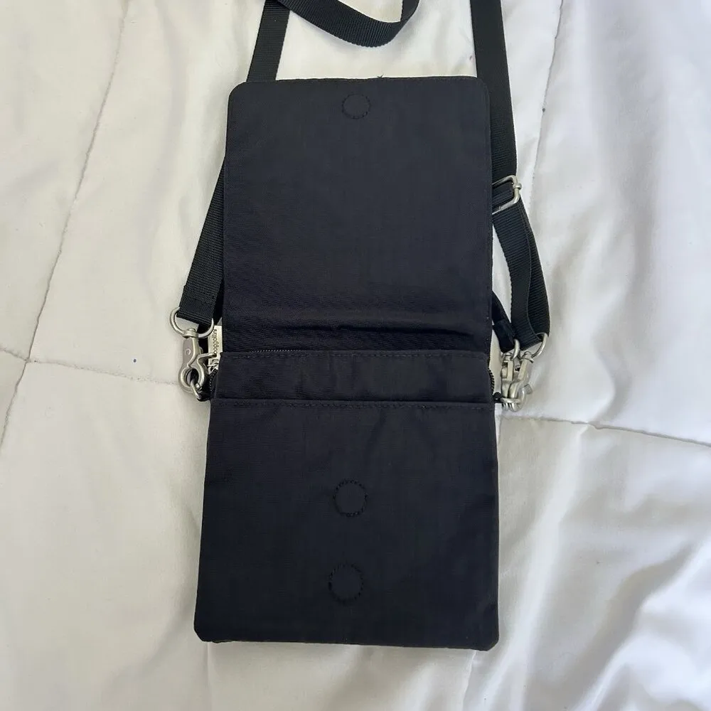 BAGGALLINI Black Water-Resistant Nylon Lightweight Pocket Town Crossbody Bag - Image 5