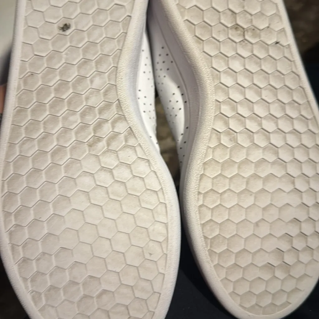 ADIDAS Womens(Sz 8)White Leather Cloudform  Gold trim Sneakers 29Y001 - Image 5