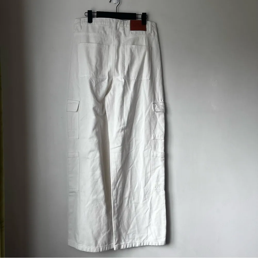 Barbara White Denim Relaxed Fit High Rise Cargo Jeans 6 - Image 11