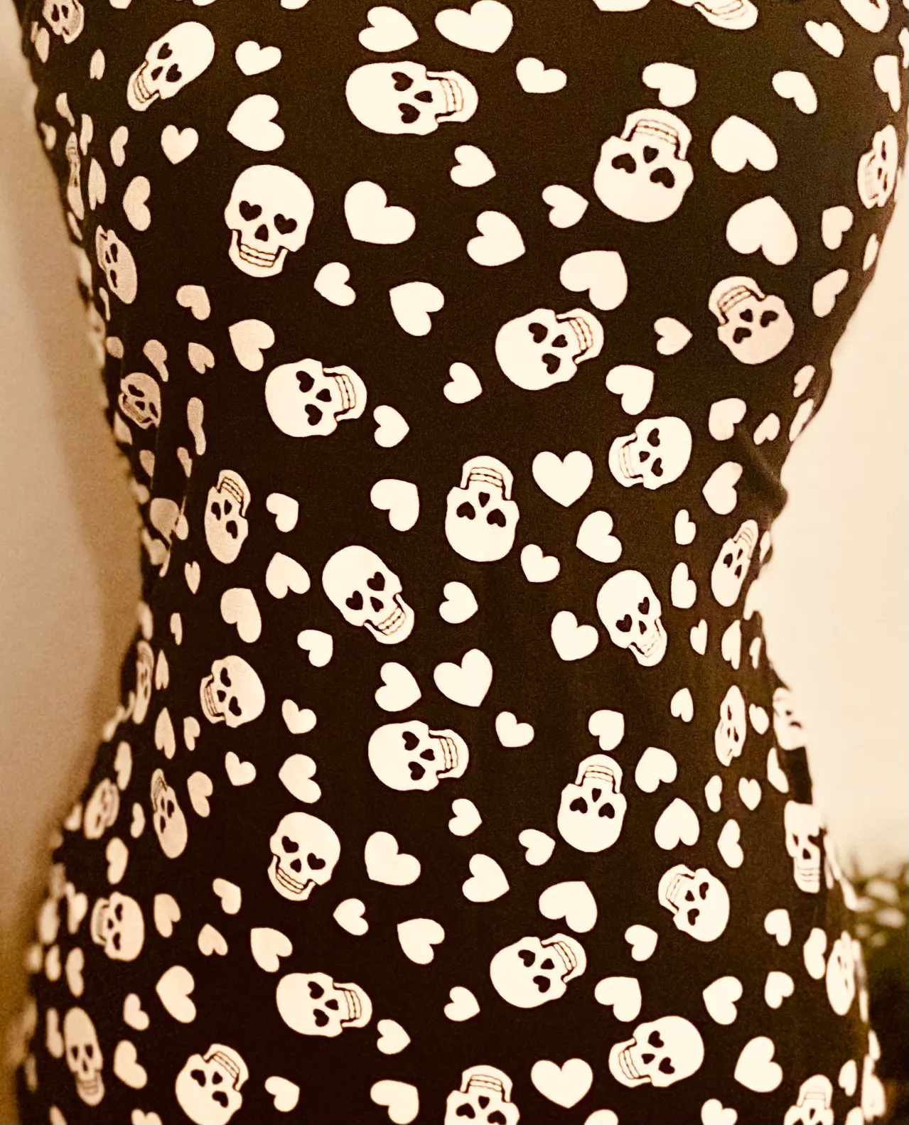 Black Tank W/ Pale Pink Skulls Multiple - Image 3