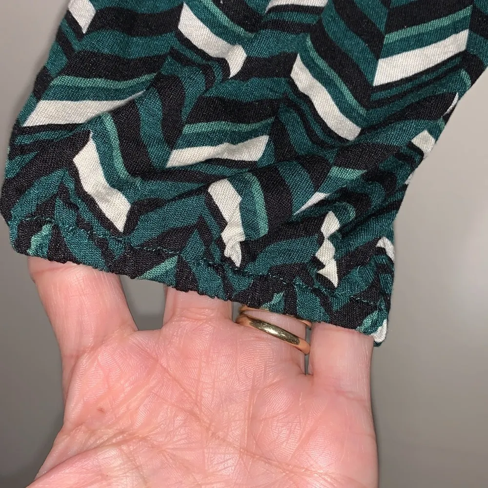 Michael Kors woman 3/4 sleeve shirt blouse size LARGE - Image 3