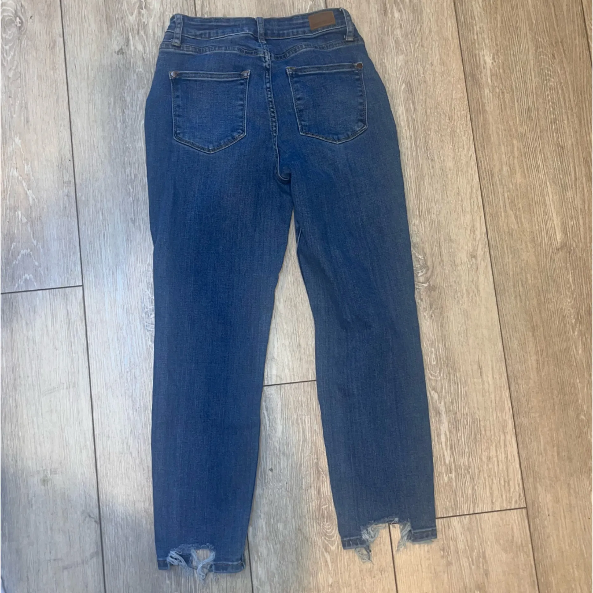 JUDY BLUE Mid Rise Destructed Hem Slim Fit Bartow Jeans Style JB88313 Size 27 - Image 9