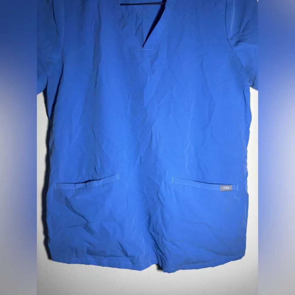Figs Blue Scrub Set Sz medium w 1 bottom / 2 tops - Image 15