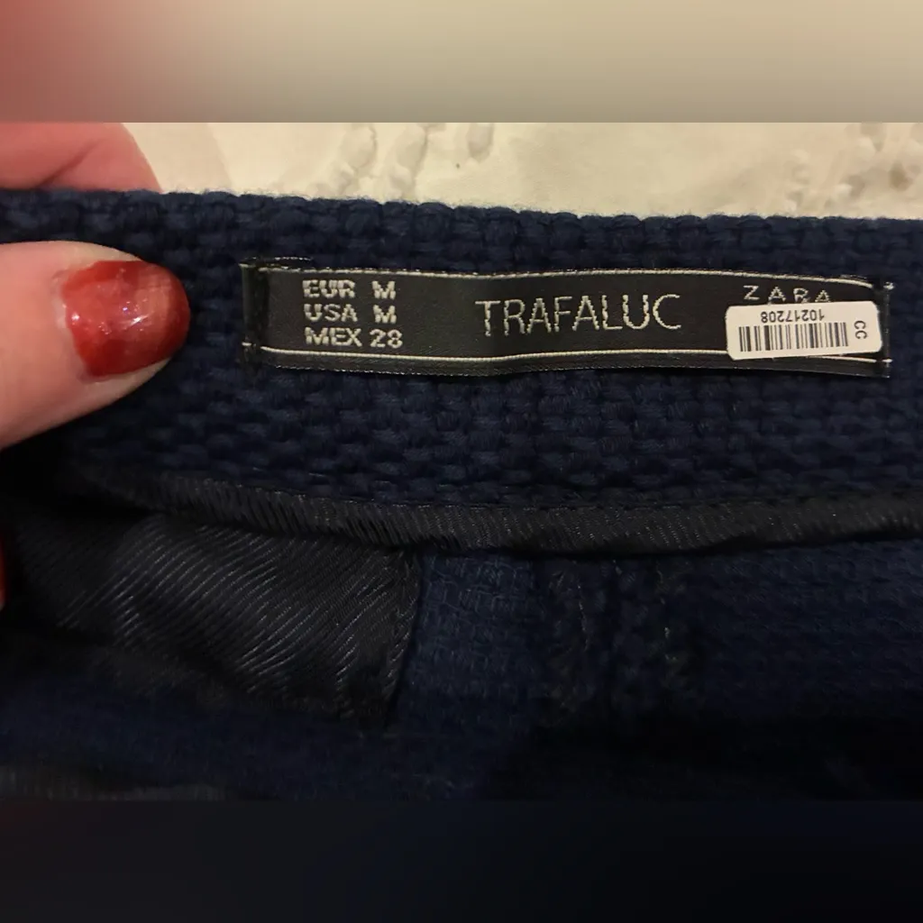 Zara Trafaluc Collection Women Dress Shorts Size M Blue Knit flat front - Image 2