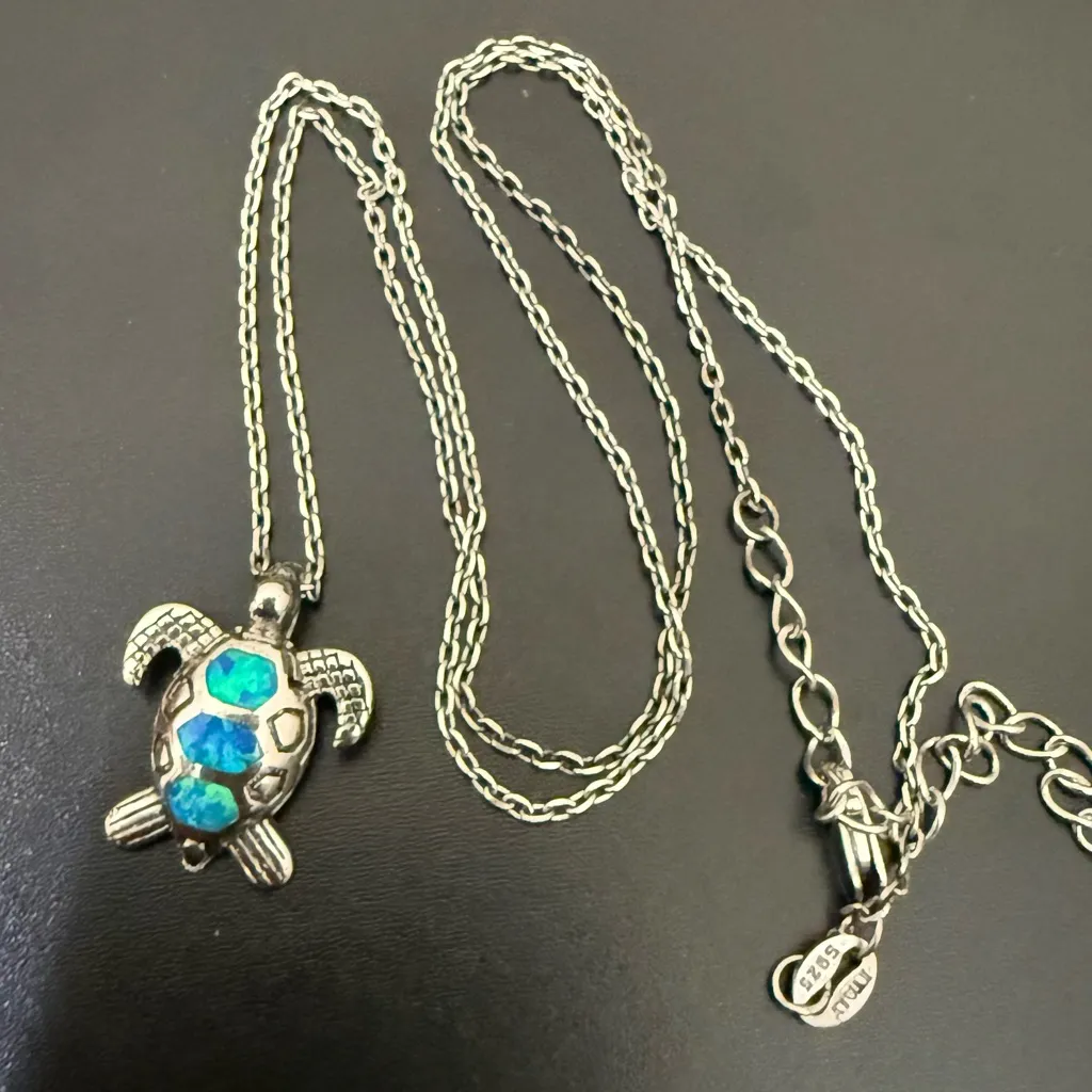925 Sterling Silver Blue Opal Inlay Sea Turtle Pendant 16” Necklace 3g. - Image 4
