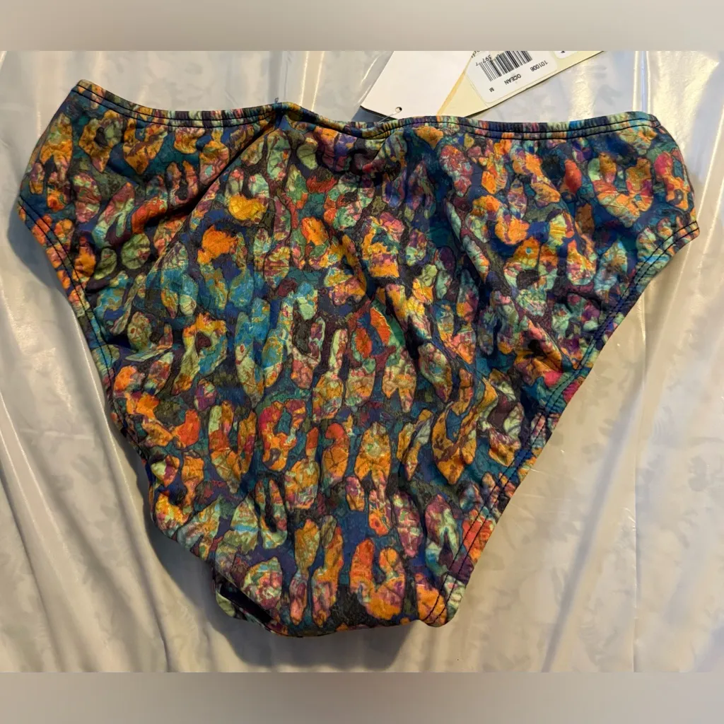 Women’s Cyn And Luca Medium Ocean Art Animal Swim Bikini Bottom NWT - Image 2