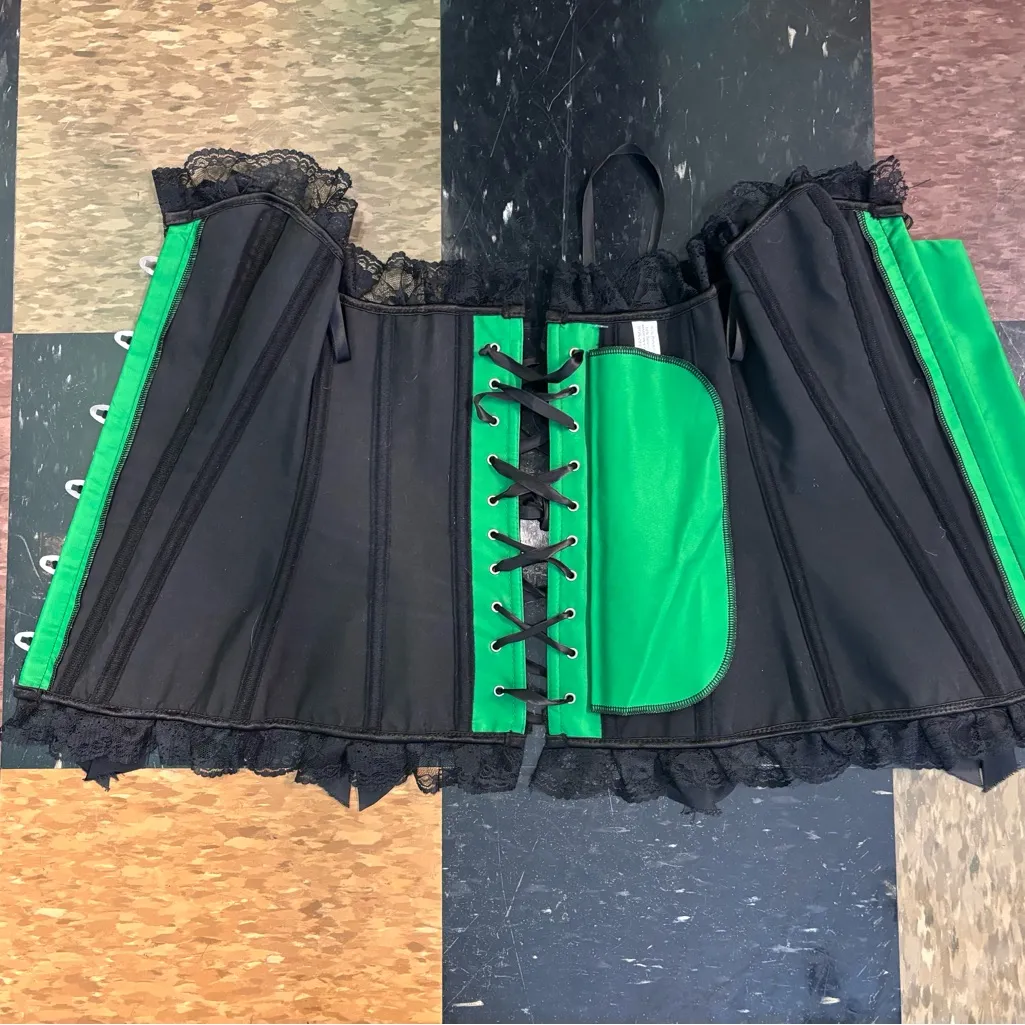 Source Unknown Green and Black Lace Shapewear Corset - Image 3