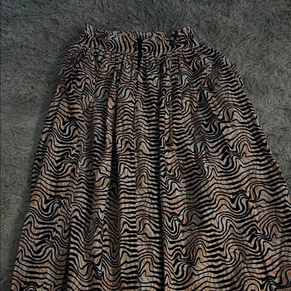 Women's Zebra Print Maxi Skirt Black Size undefined - Image 7