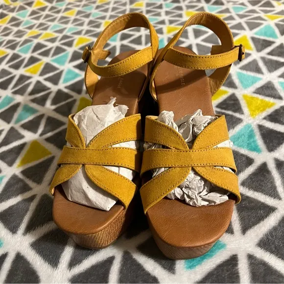 American Eagle AE wedge heels - Image 2