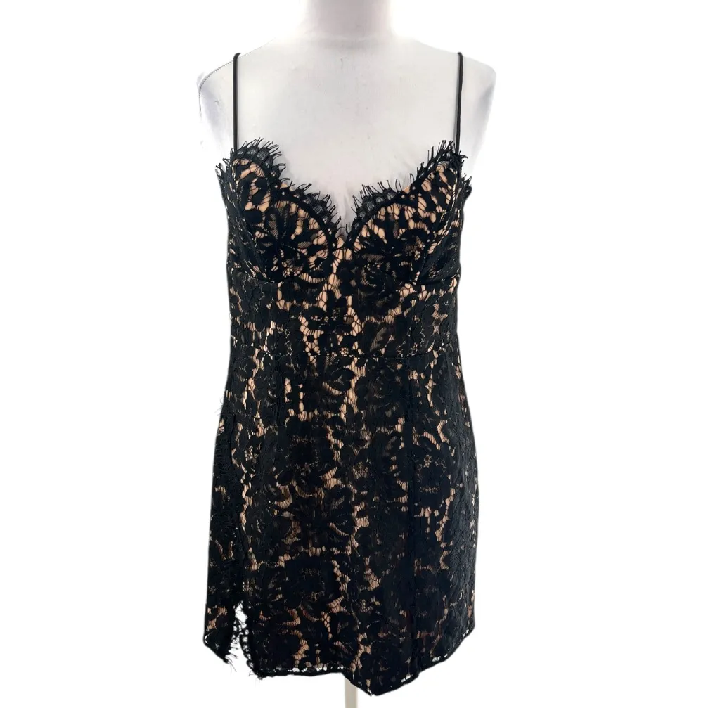 Fame and Partners x Free People The Mollie Mini Dress lace black sz 8 - Image 4