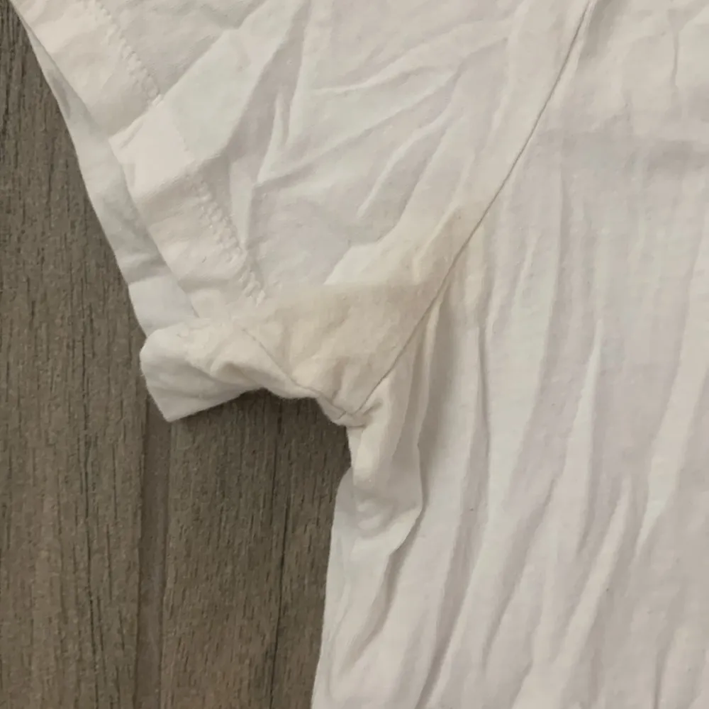 Vans X Leila white t-shirt - Image 5